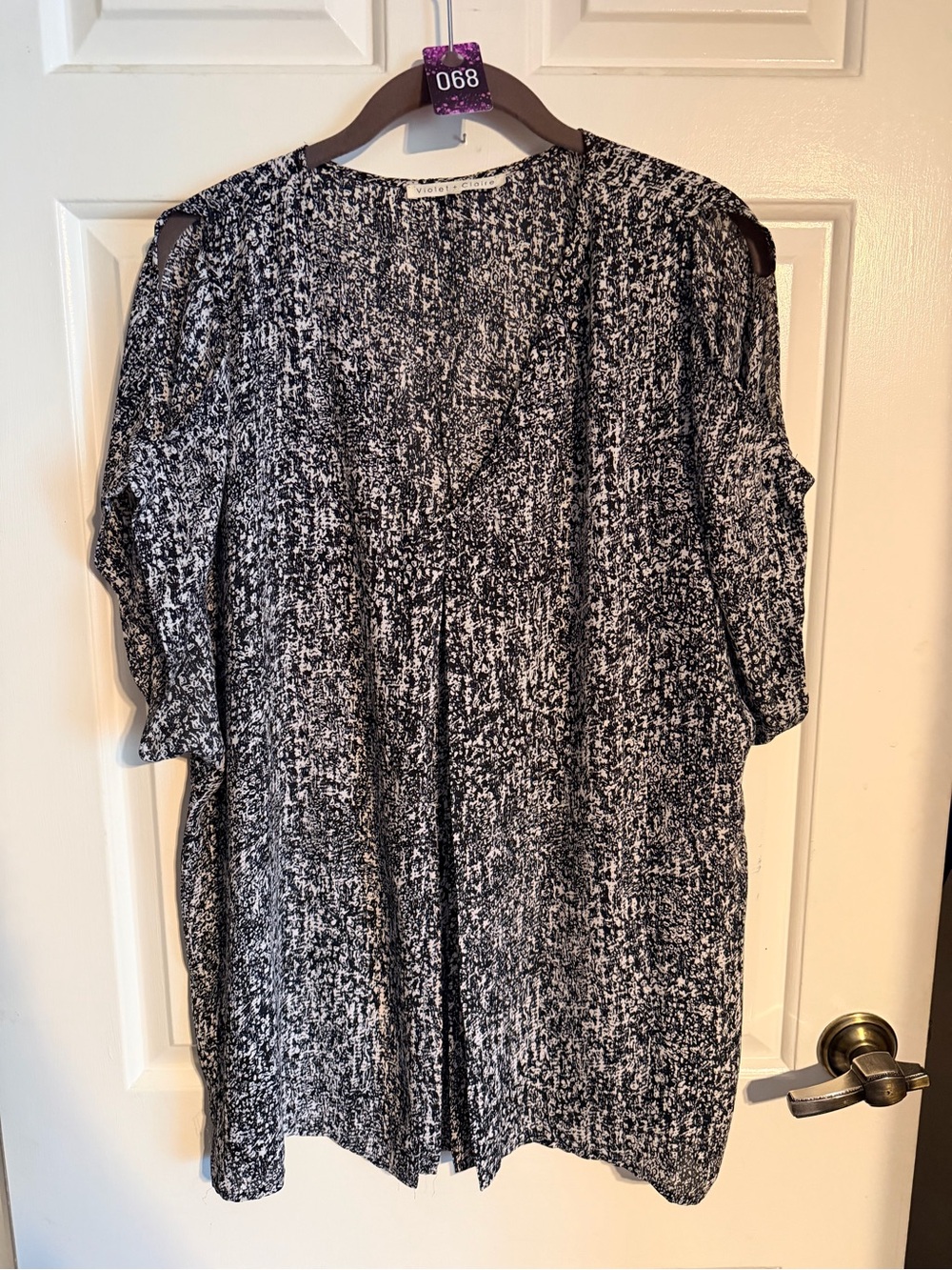 Violet & Claire Black and White Cold-Shoulder Blouse